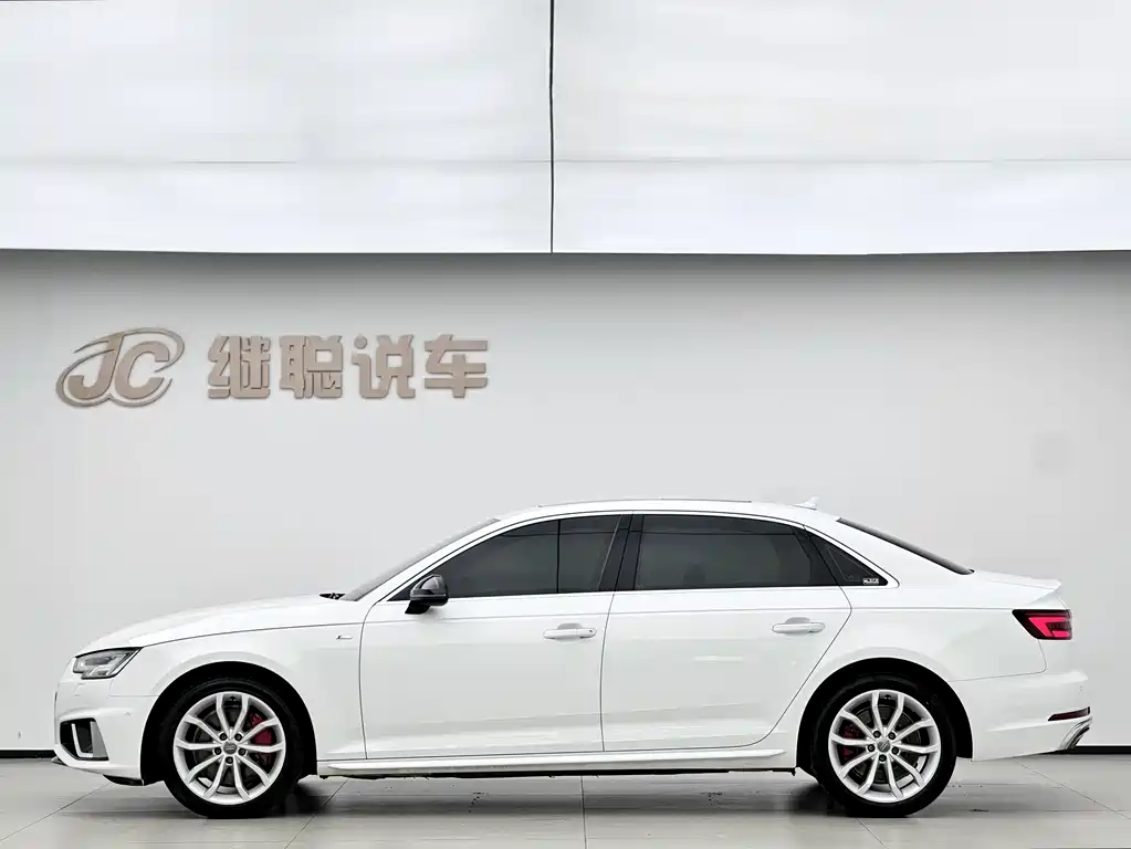 Audi A4L 2019