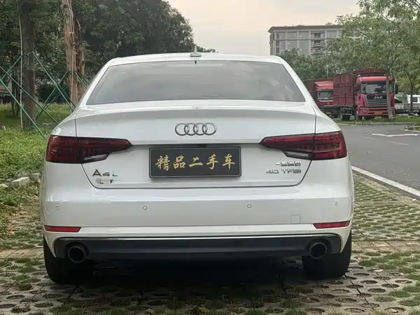 Audi A4L 2019