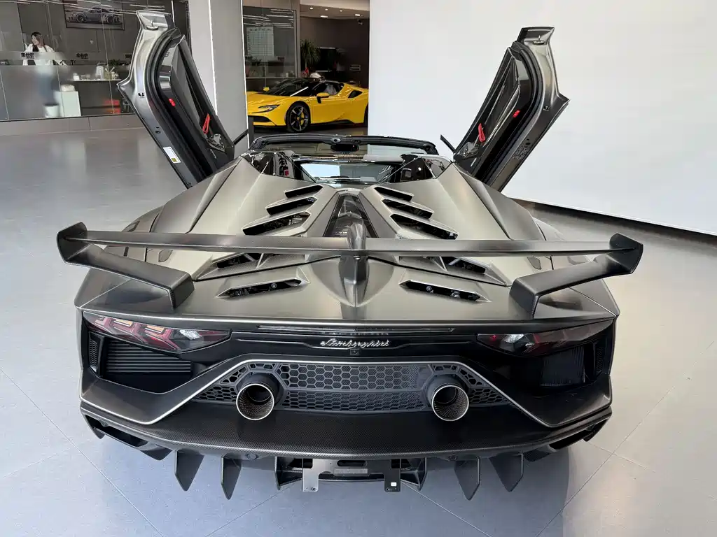 Lamborghini Aventador 2020 — фото 5