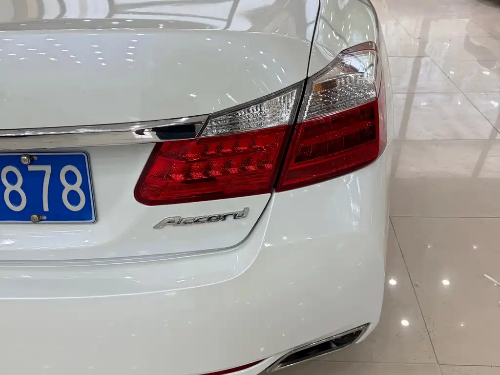 Honda Accord 2015 — фото 9