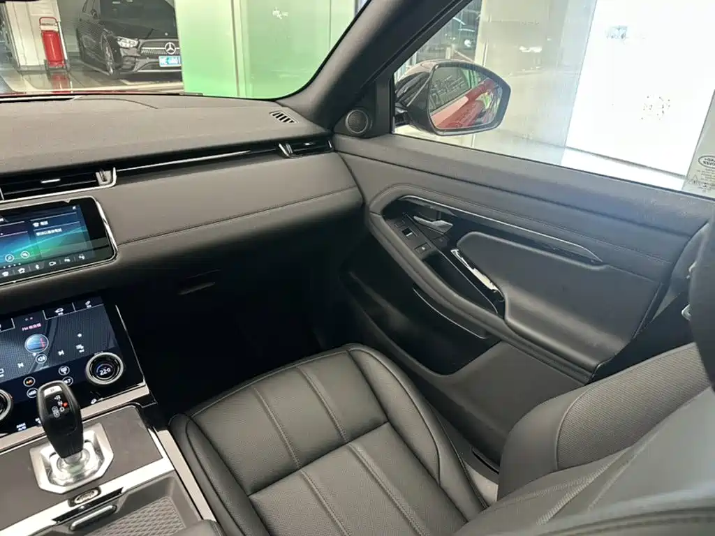 Land Rover Range Rover Evoque 2020 — фото 12