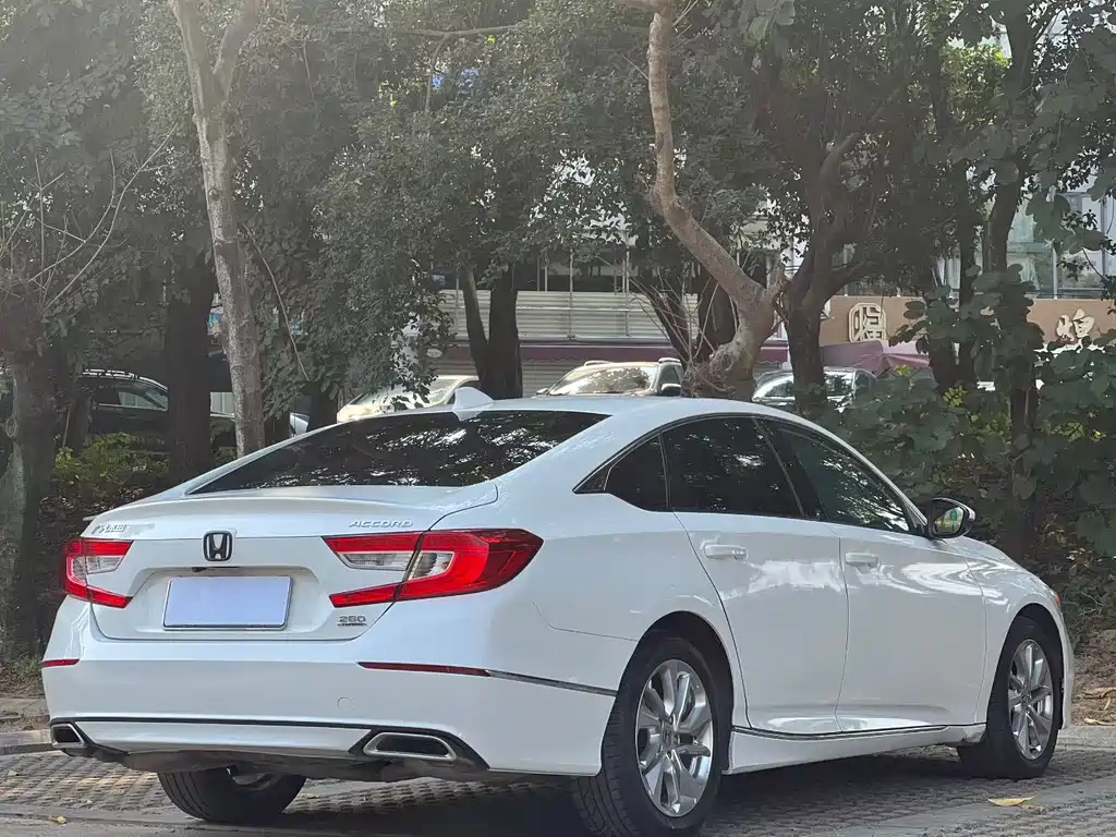Honda Accord 2020 — фото 6