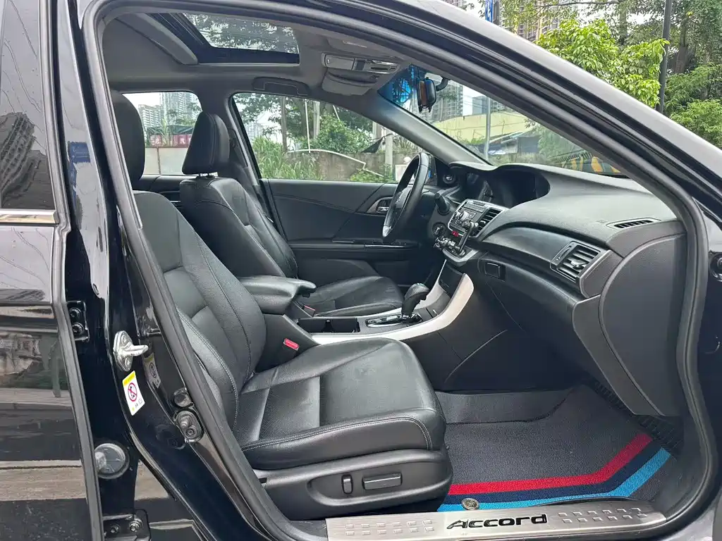 Honda Accord 2015 — фото 6