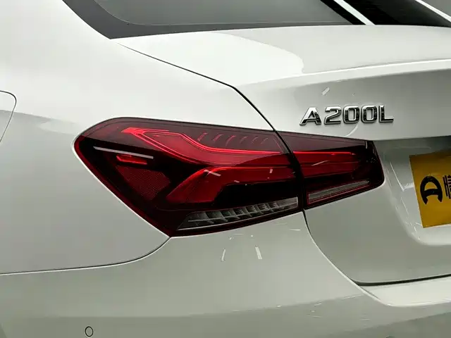 Mercedes-Benz A-Class 2022 — фото 19