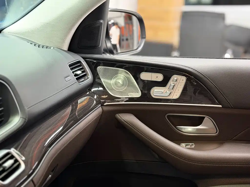 Mercedes-Benz GLS 2023 — фото 41