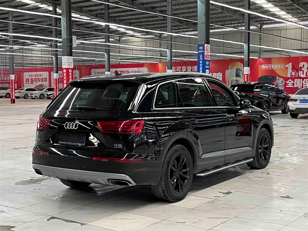 Audi Q7 2017 — фото 18