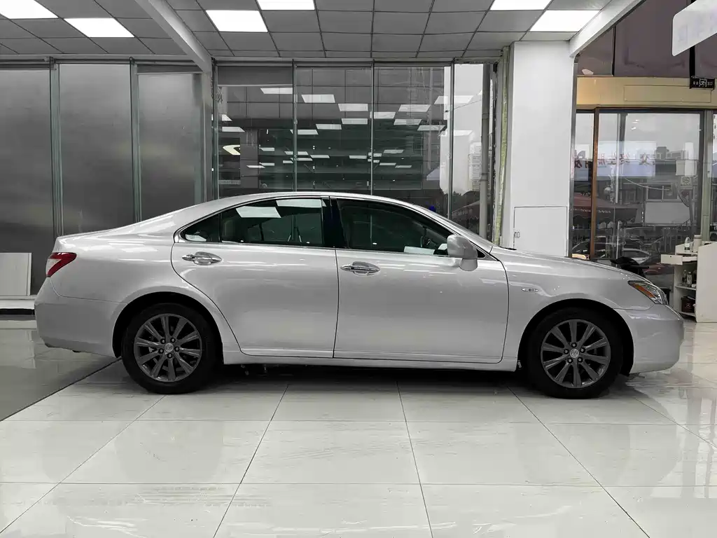 Lexus ES 2009