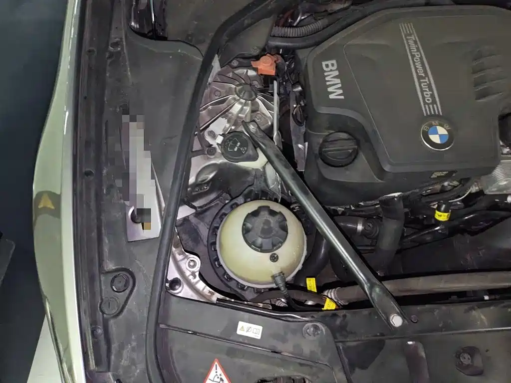 BMW 5 Series 2014 — фото 21