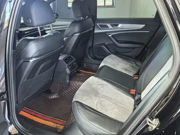 Audi A6L 2023