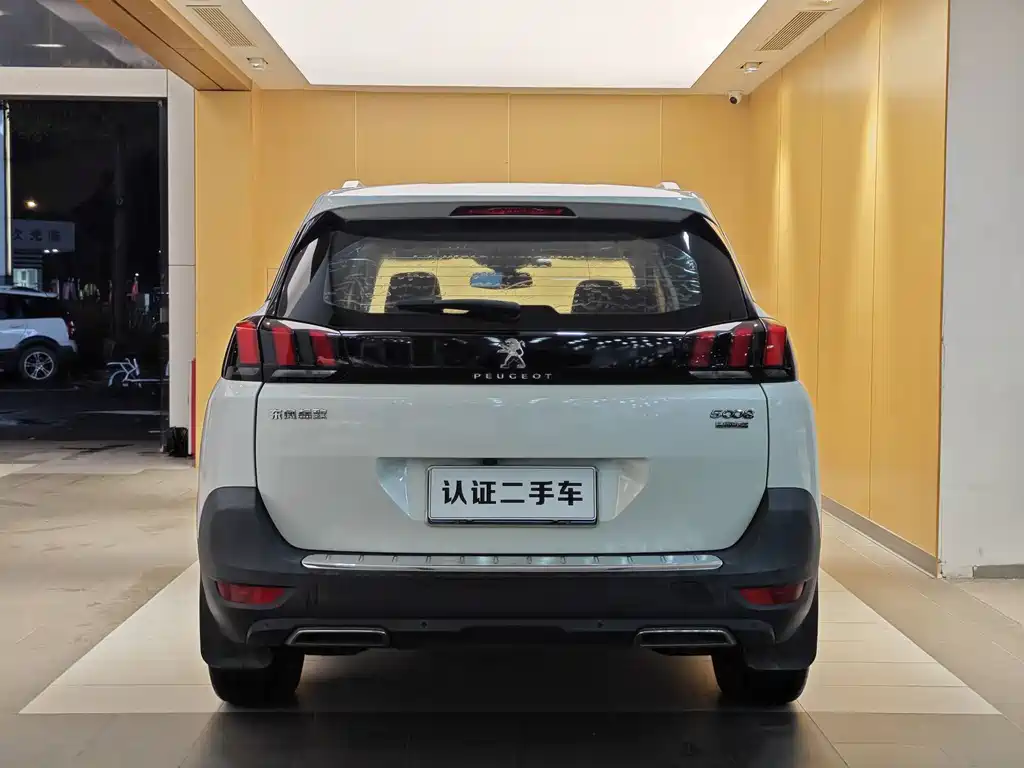 Peugeot 5008 2018 — фото 30