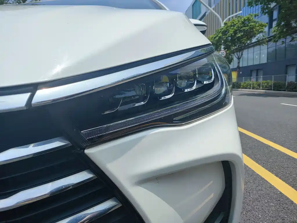 BYD MAX 2019 — фото 18