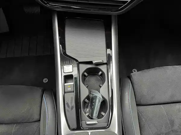 Volkswagen Passat 2024