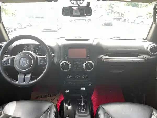 Jeep Wrangler 2015
