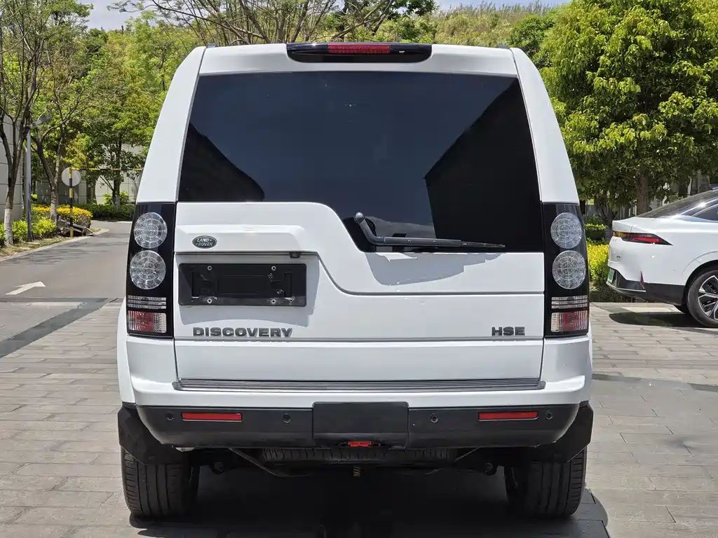 Land Rover Discovery 2015 — фото 16