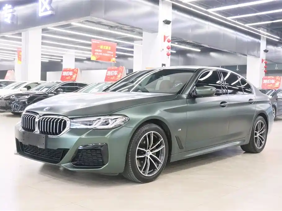 BMW 5 Series 2022 — фото 1