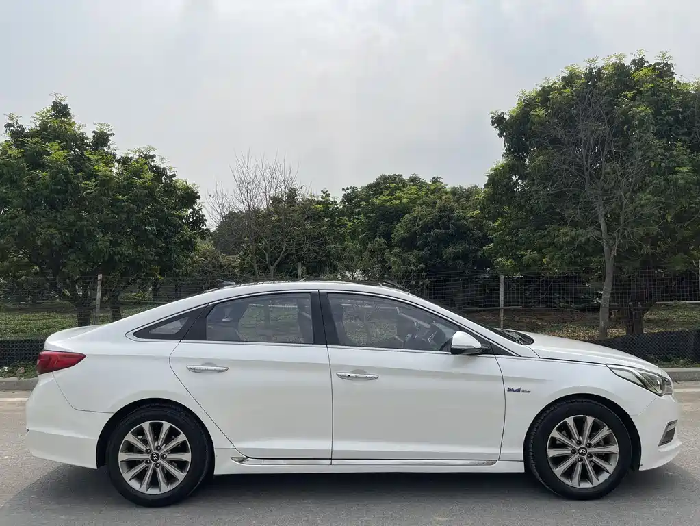 Hyundai Sonata 2016 — фото 9