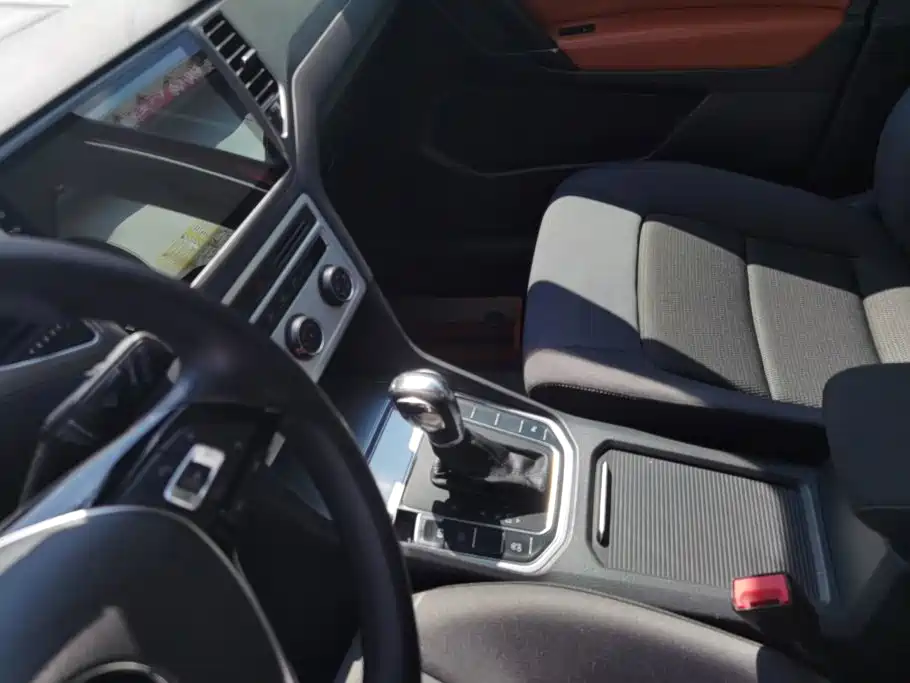 Volkswagen Golf Jialu 2016 — фото 16