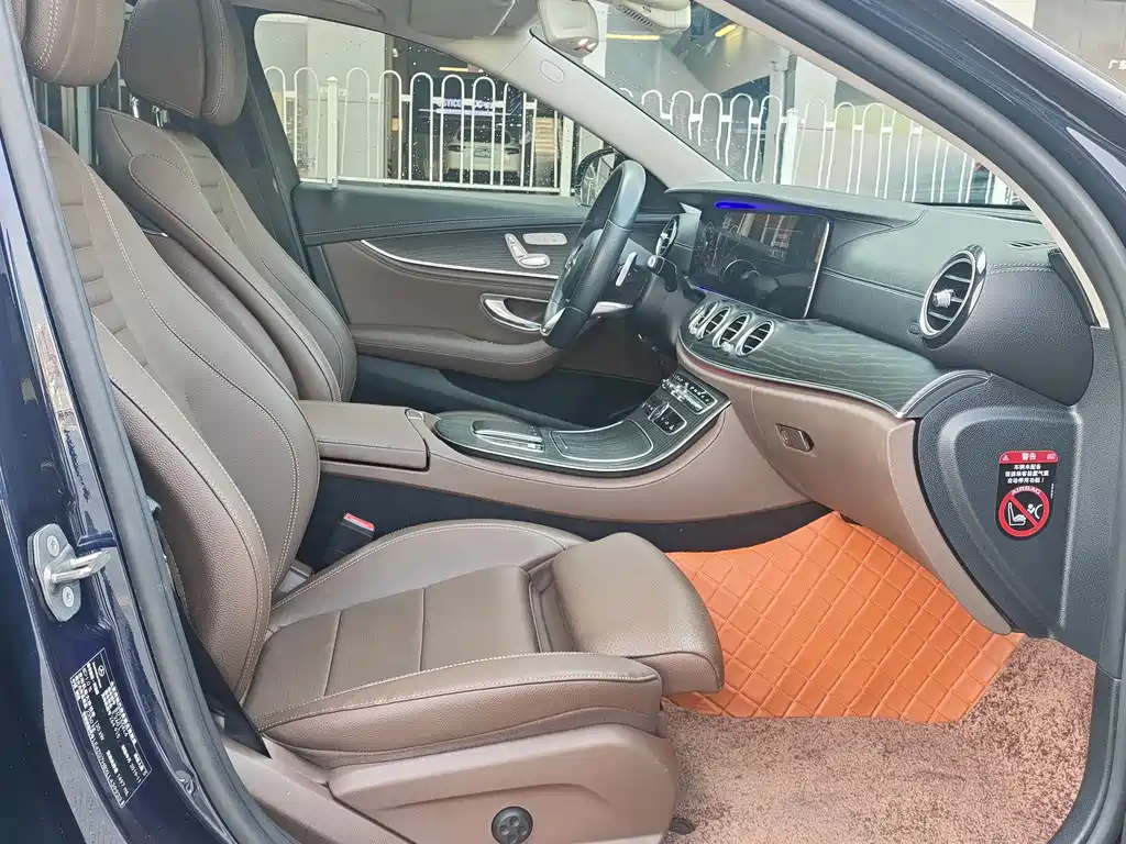 Mercedes-Benz E-Class 2020 — фото 11