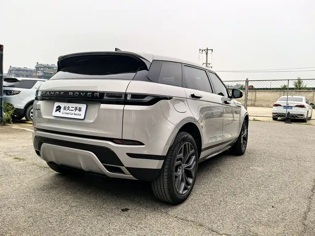 Land Rover Evoque 2024 — фото 4