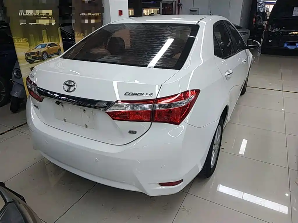 Toyota Corolla 2015 — фото 7