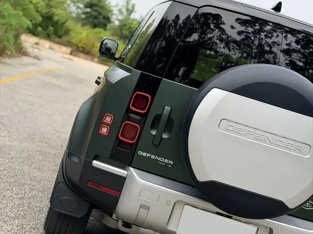Land Rover Defender 2020 — фото 8