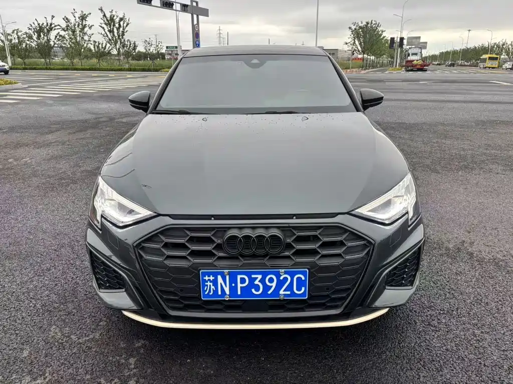 Audi A3 2023 — фото 2