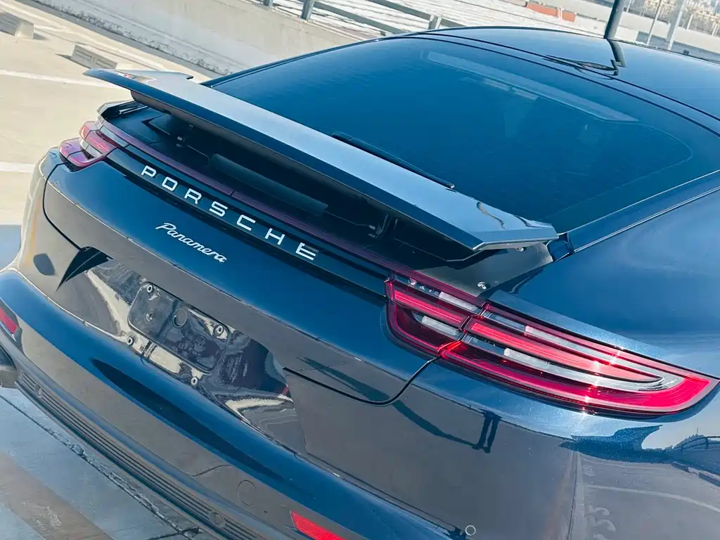 Porsche Panamera 2018 — фото 28