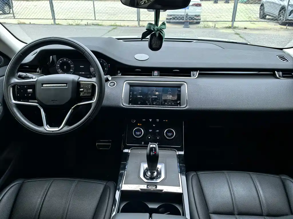 Land Rover Evoque 2024 — фото 6