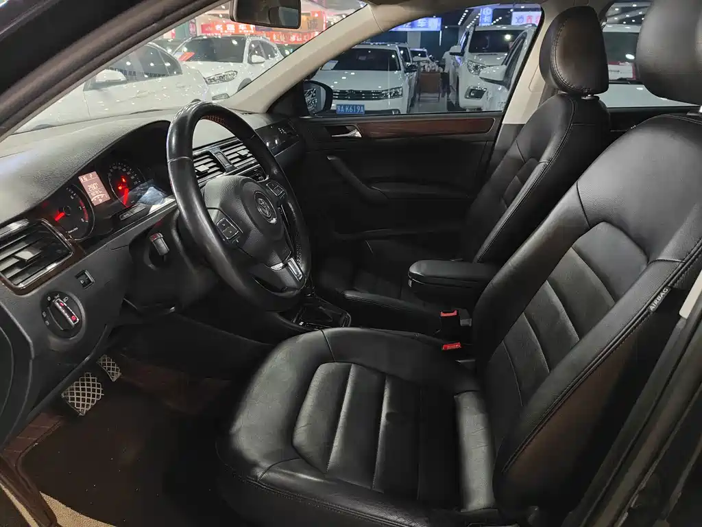 Volkswagen Santana 2013