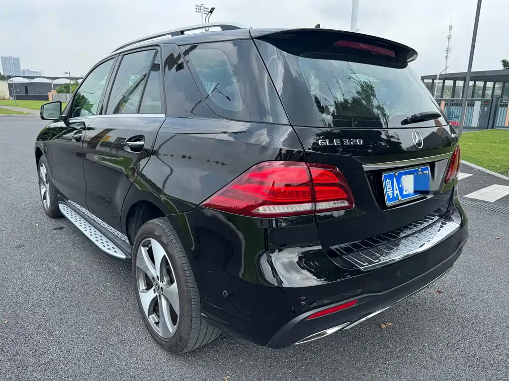 Mercedes-Benz GLE 2018 — фото 4