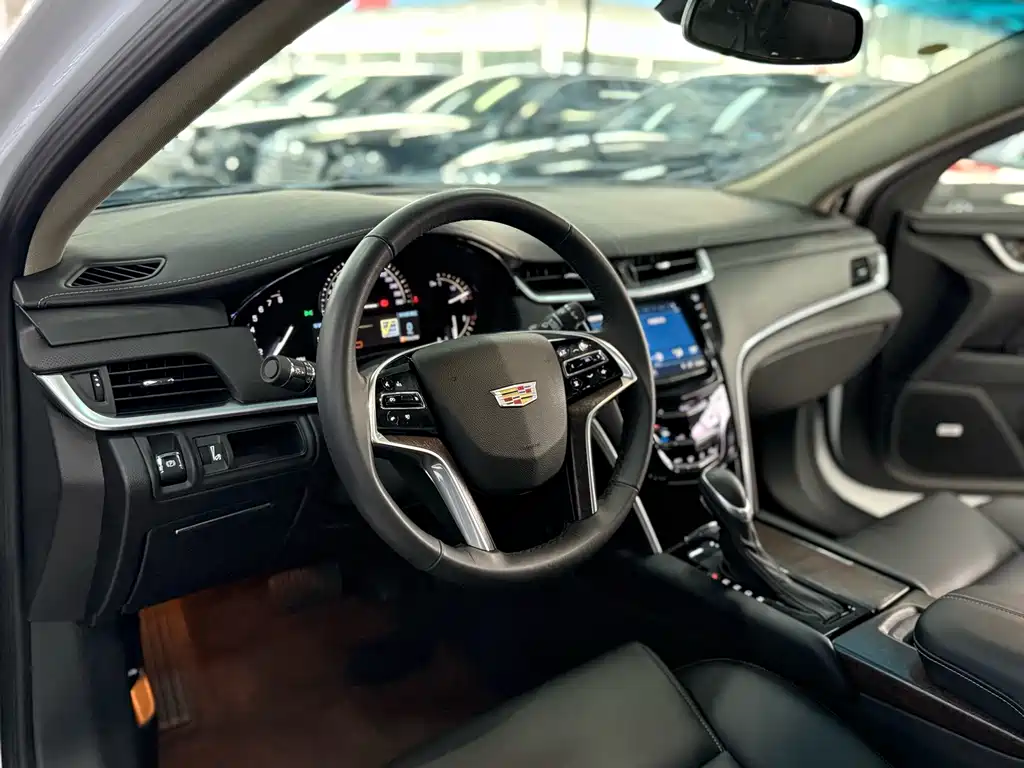 Cadillac XTS 2018 — фото 9