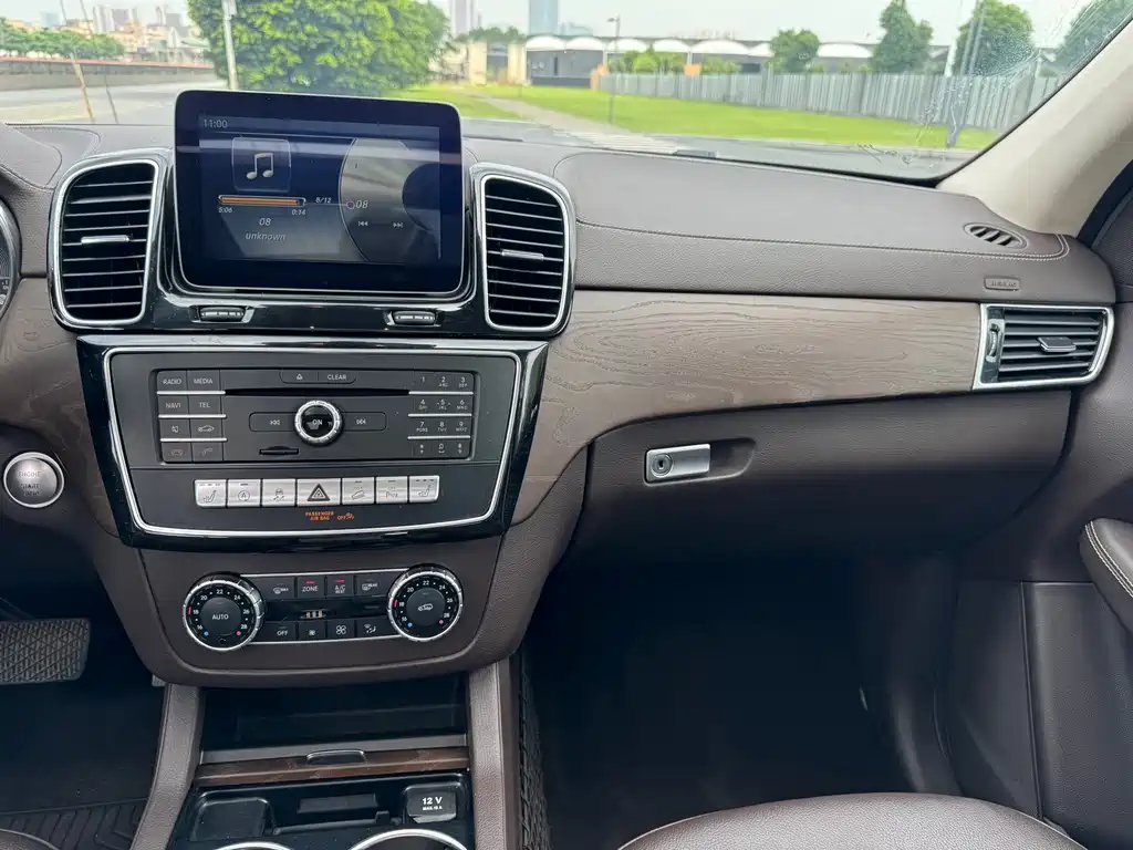 Mercedes-Benz GLE 2018 — фото 9
