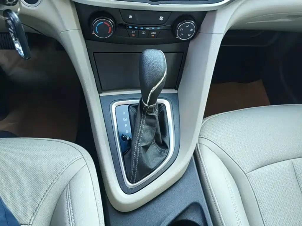 Buick Excelle 2020 — фото 14
