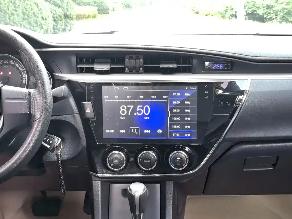 Toyota Corolla 2016 — фото 12