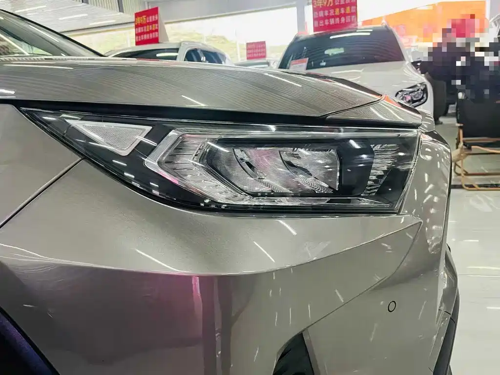 Toyota RAV4 2021 — фото 14