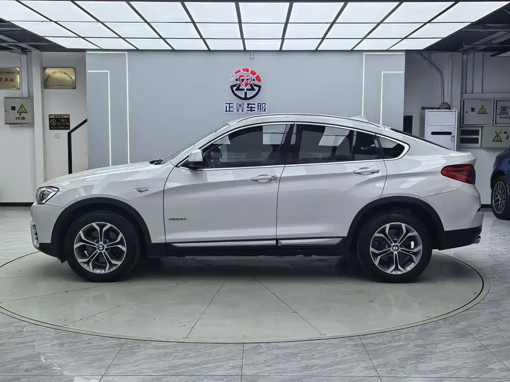 BMW X4 2018 — фото 12