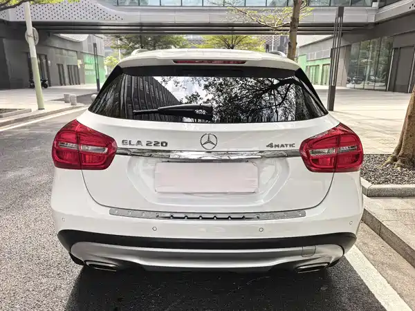 Mercedes-Benz GLA 2016