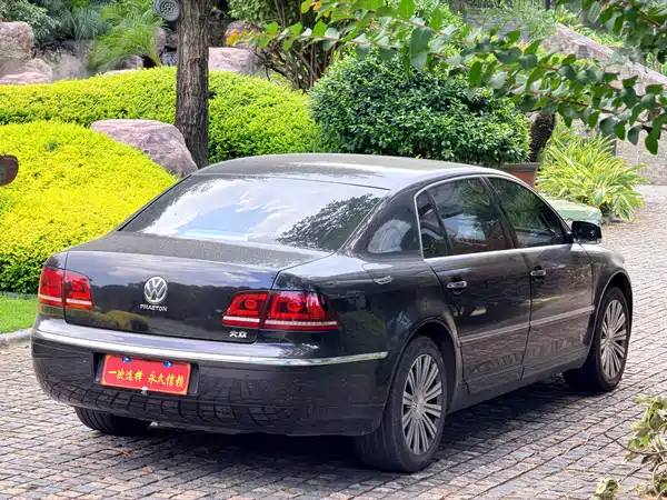 Volkswagen Phaeton 2012