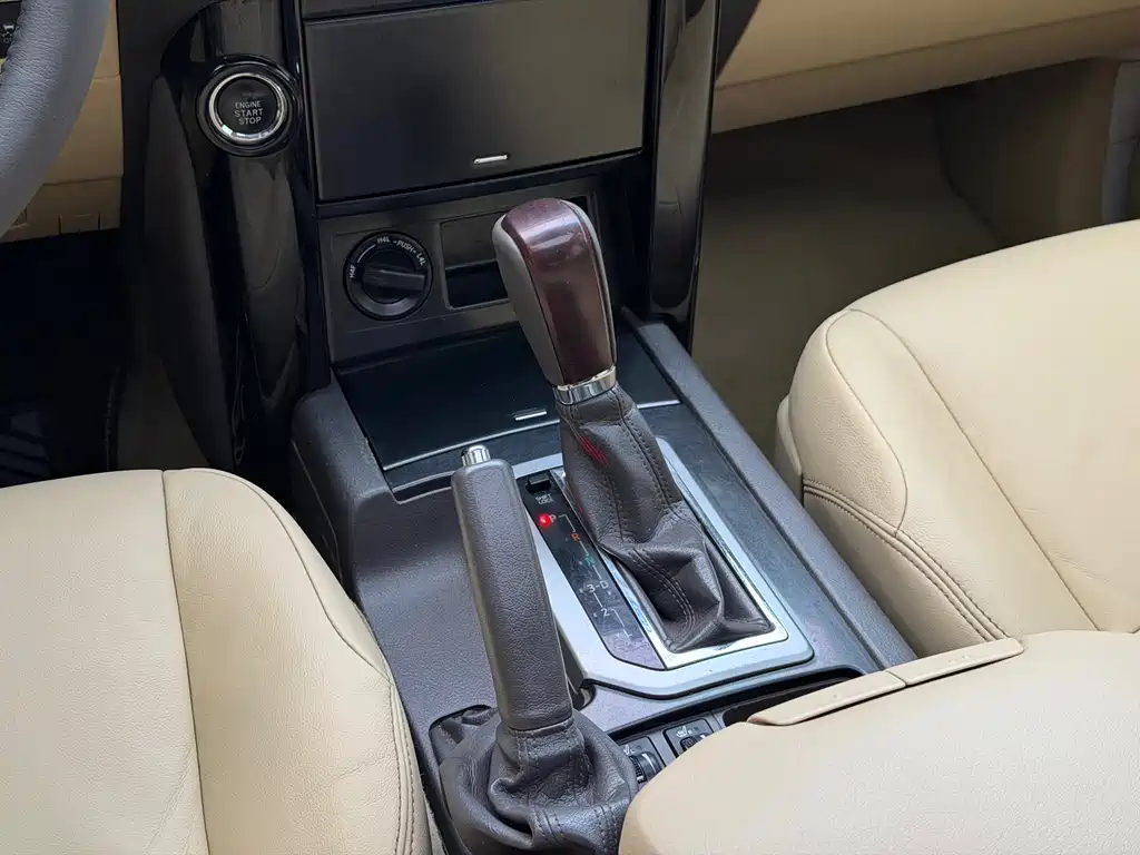 Toyota Prado 2015 — фото 13