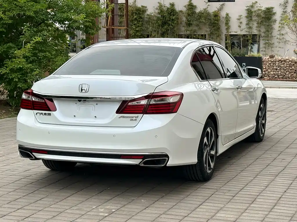 Honda Accord 2016 — фото 6