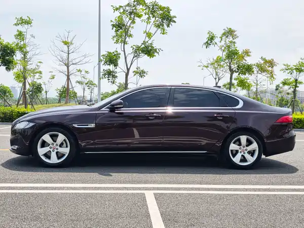 Jaguar XFL 2018