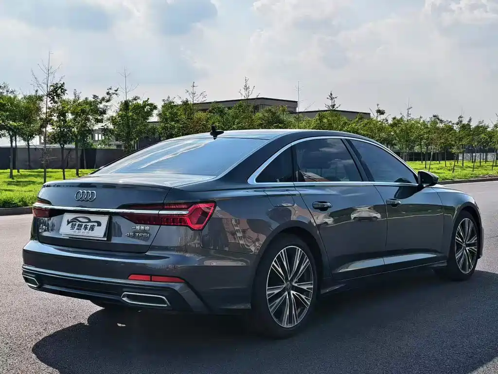 Audi A6L 2021