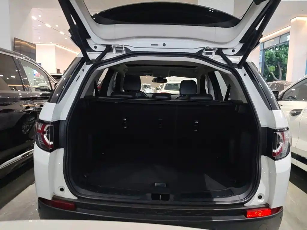 Land Rover Discovery Sport 2017 — фото 19