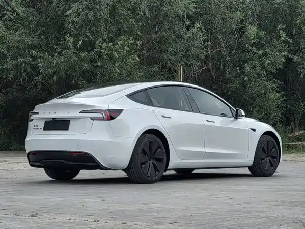 Tesla Model 3 2026