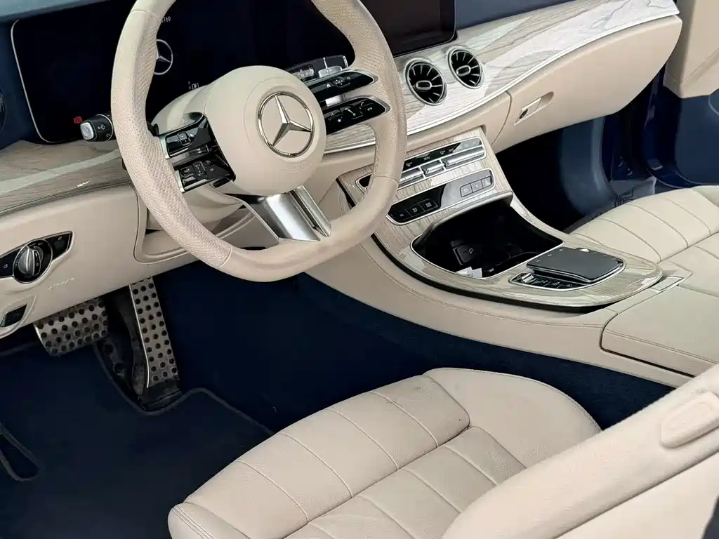 Mercedes-Benz E-Class 2023 — фото 6
