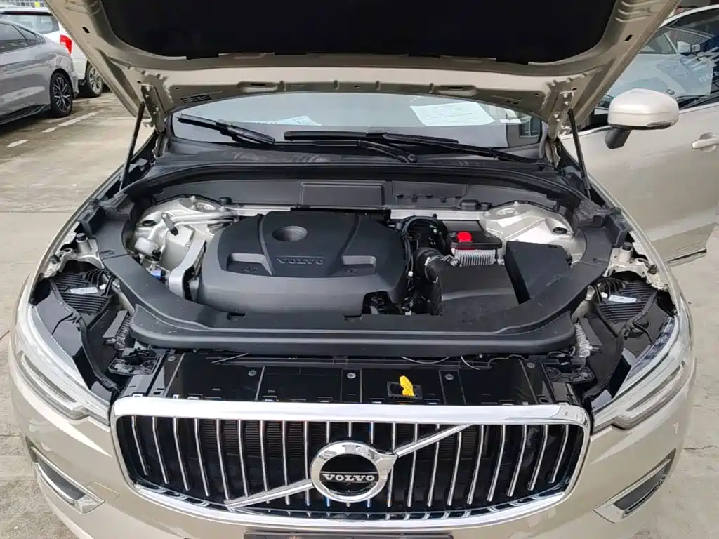 Volvo XC60 2020 — фото 20