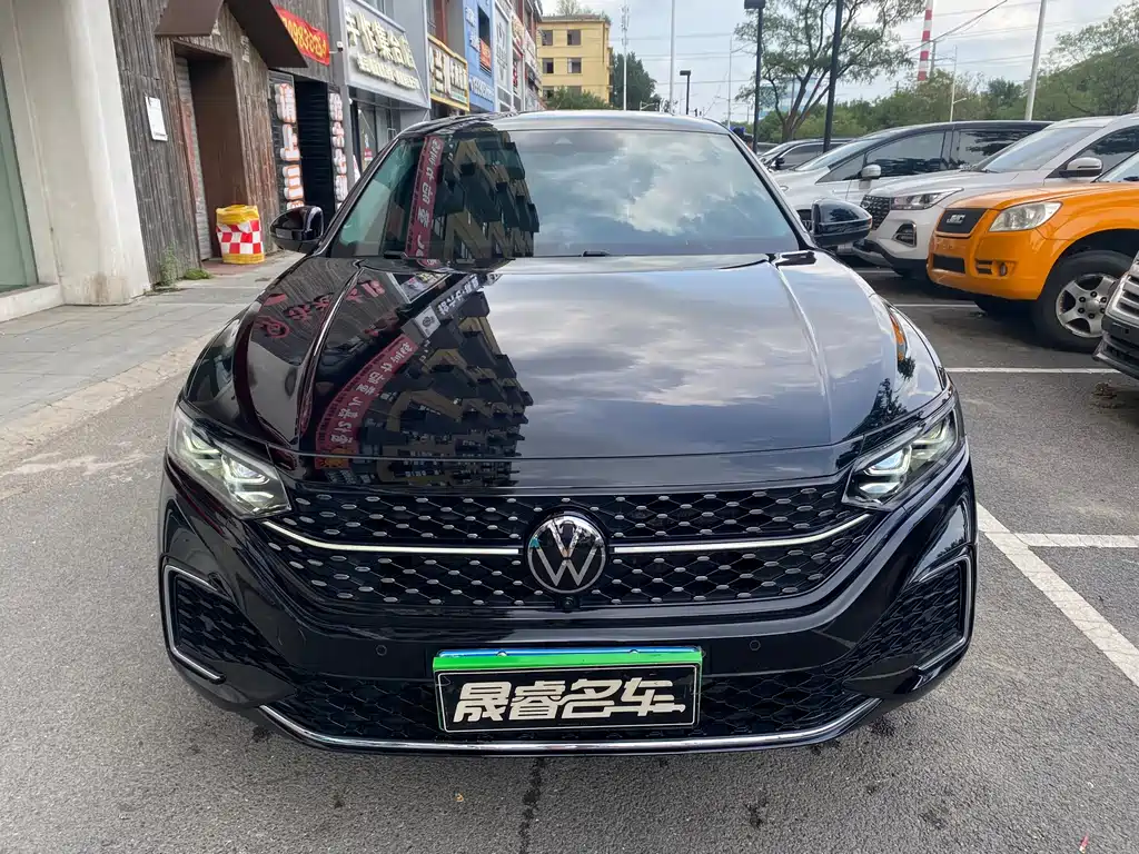 Volkswagen Passat 2023