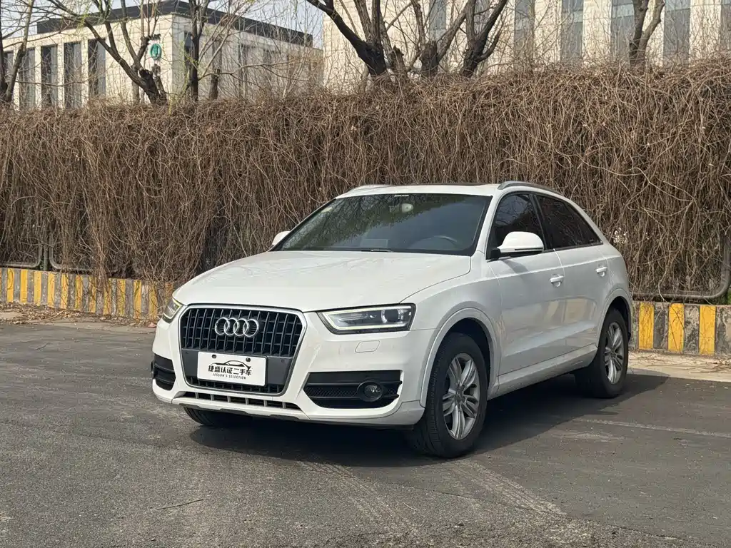 Audi Q3 2015 — фото 1