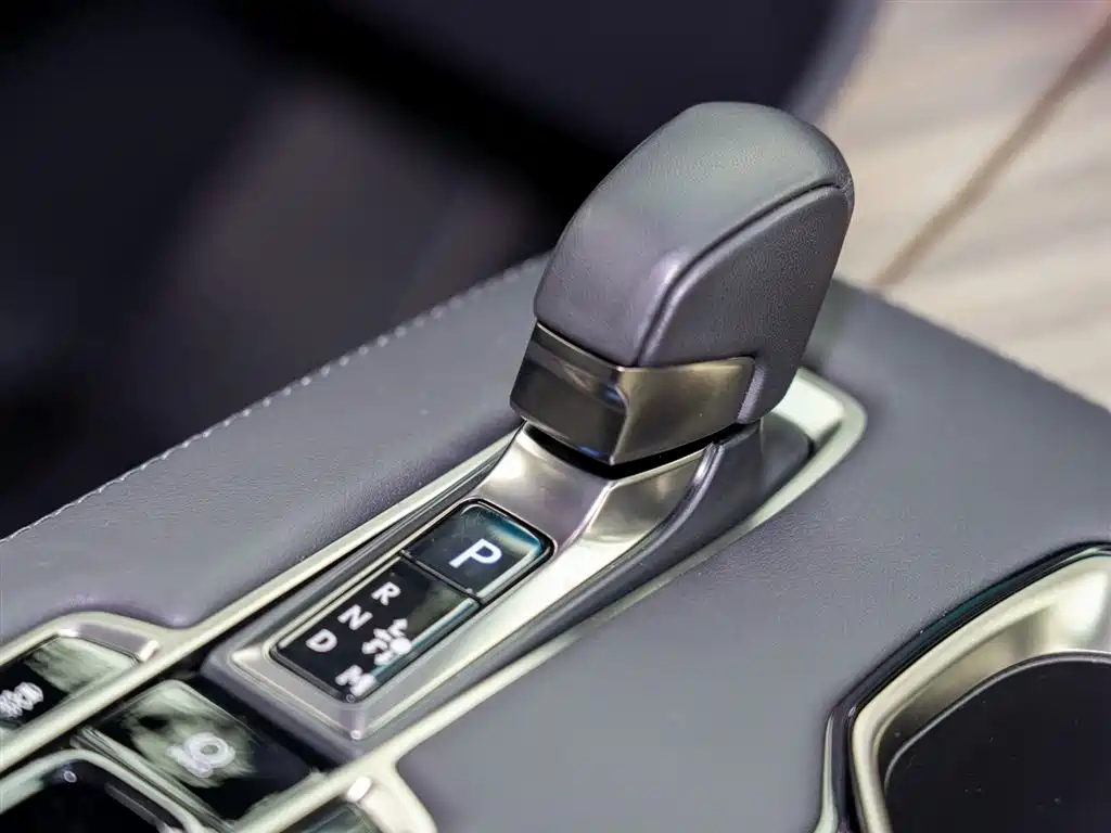 Lexus LM 2024 — фото 18