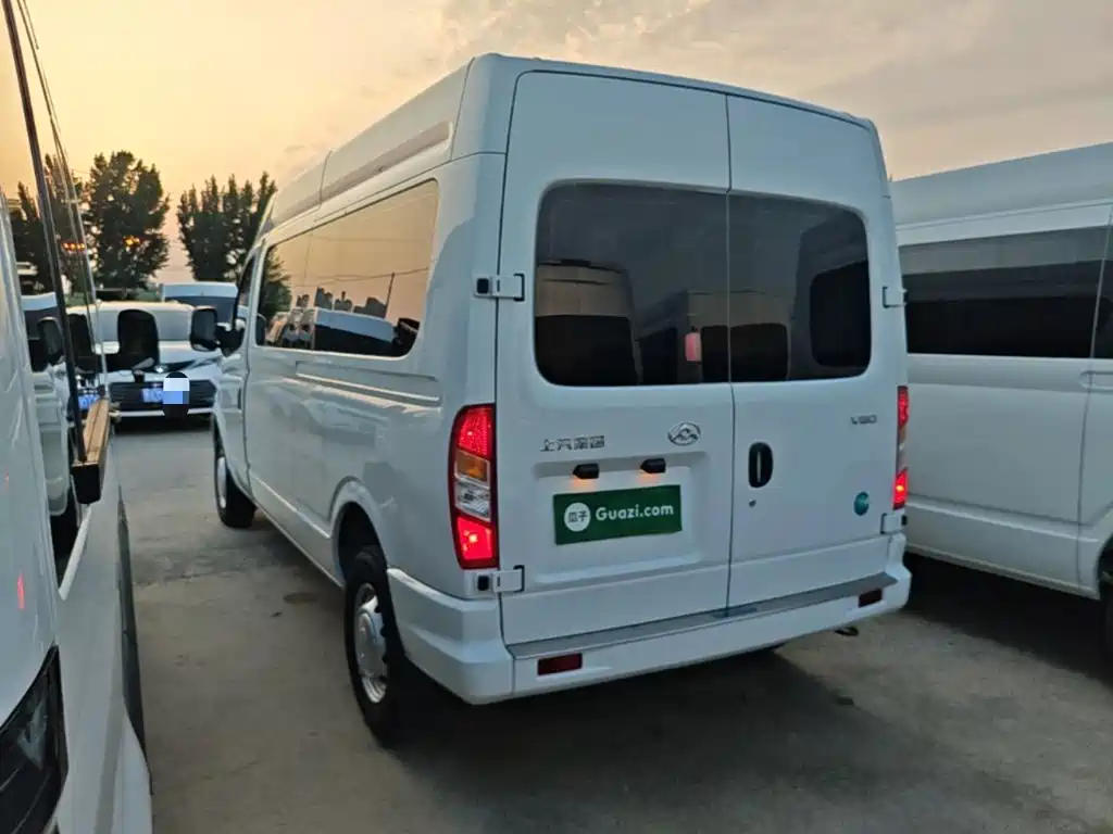 Maxus V80 2025